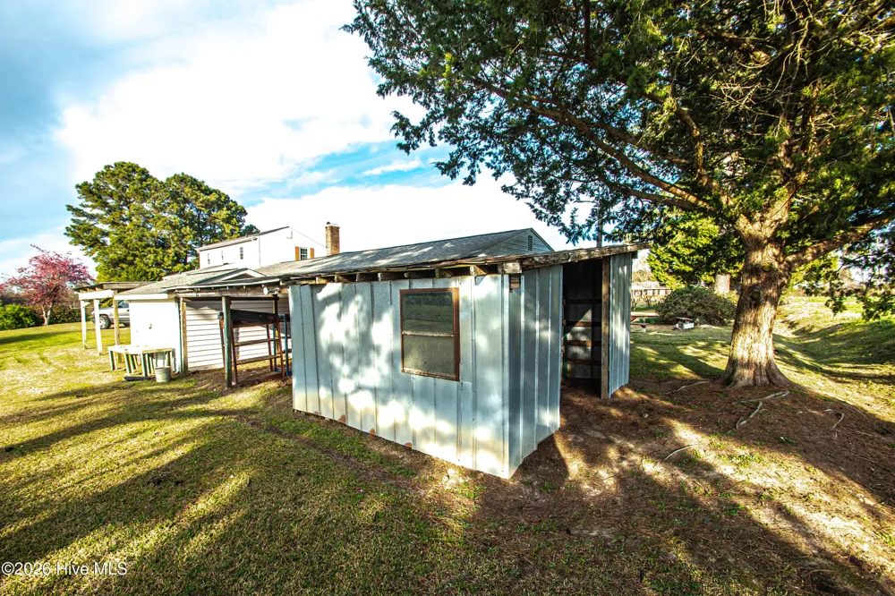 8564 S Nc 41 Highway Wallace, NC 28466