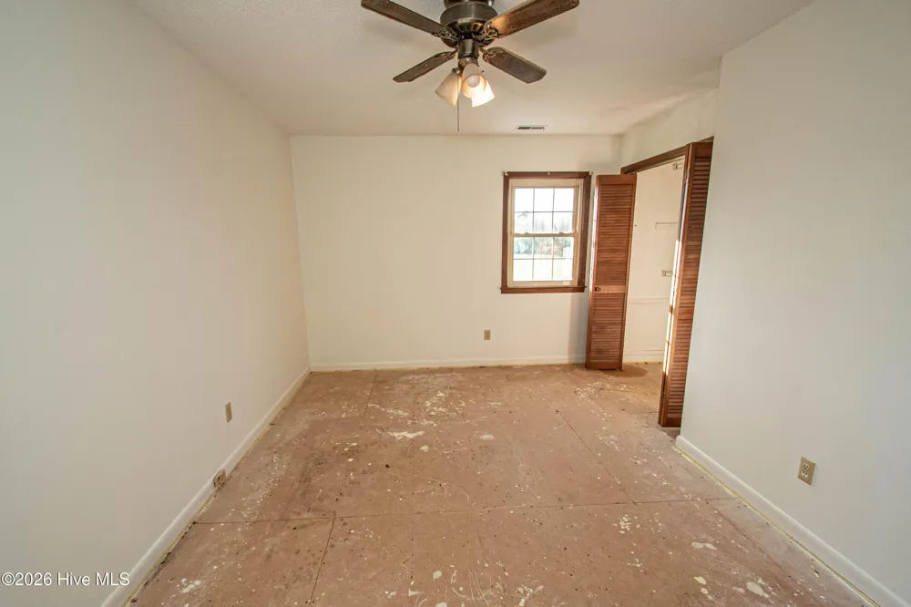 8564 S Nc 41 Highway Wallace, NC 28466