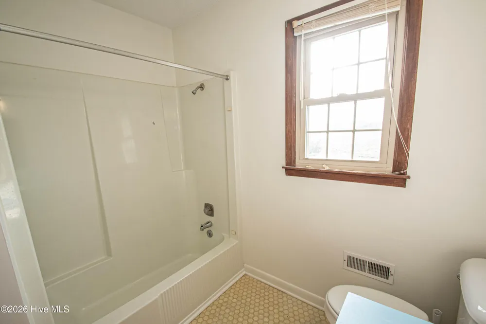 8564 S Nc 41 Highway Wallace, NC 28466