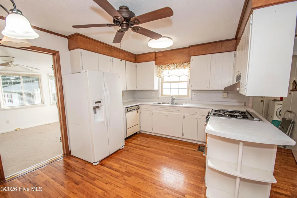 8564 S Nc 41 Highway Wallace, NC 28466