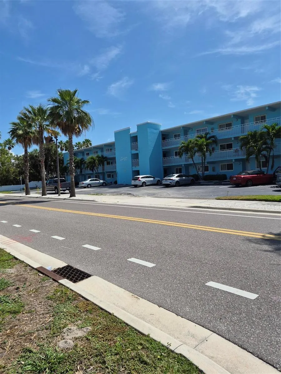 1505 PASS A GRILLE WAY #17 St Pete Beach, FL 33706