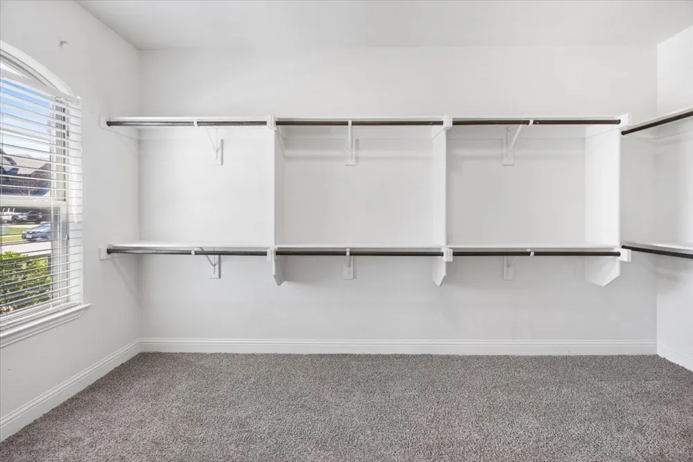 134 Pinewood Avenue Red Oak, TX 75154