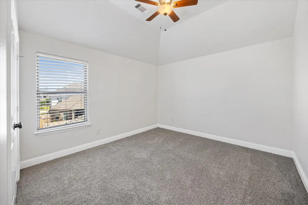134 Pinewood Avenue Red Oak, TX 75154