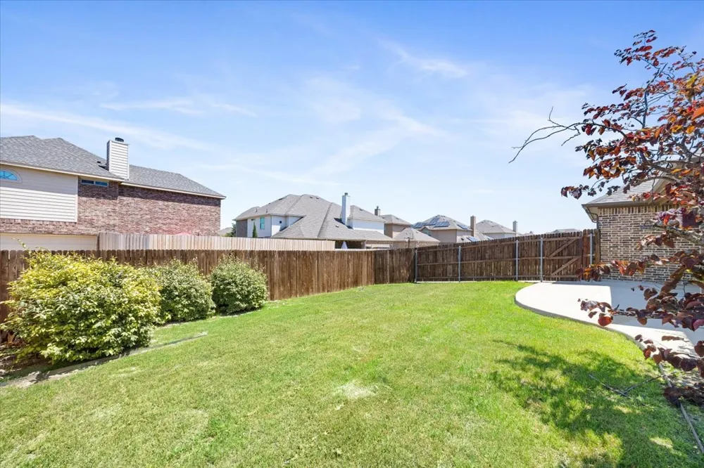 134 Pinewood Avenue Red Oak, TX 75154
