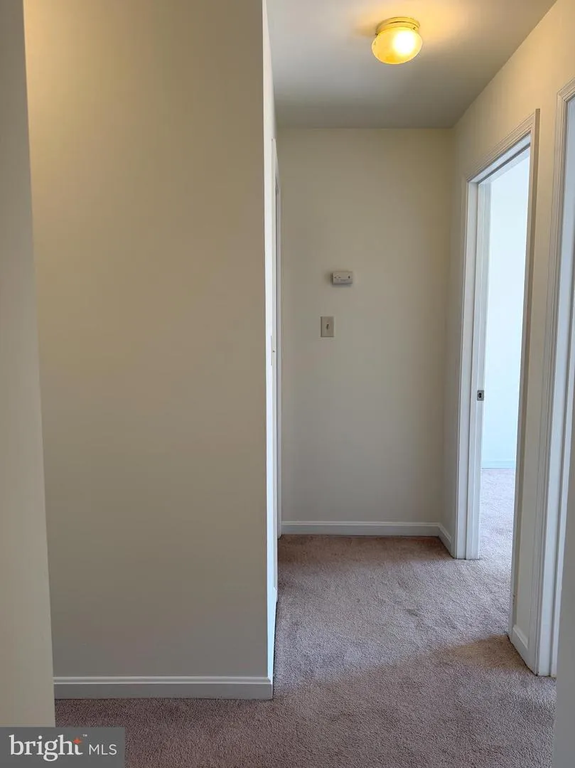 99 HIGHLAND CIRCLE Newark, DE 19713