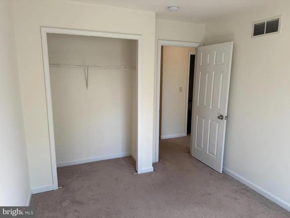 99 HIGHLAND CIRCLE Newark, DE 19713
