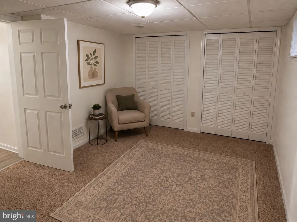 99 HIGHLAND CIRCLE Newark, DE 19713