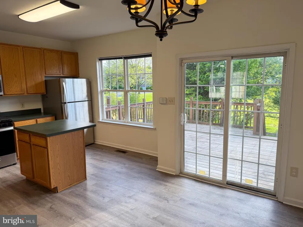 99 HIGHLAND CIRCLE Newark, DE 19713