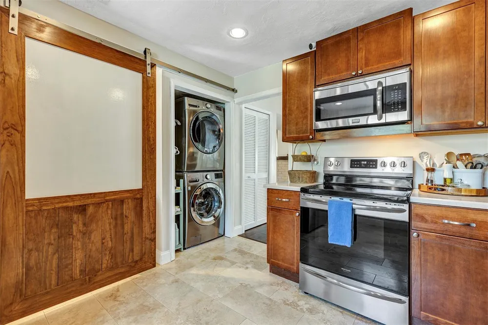 121 CROWN POINT CIRCLE #121 Longwood, FL 32779