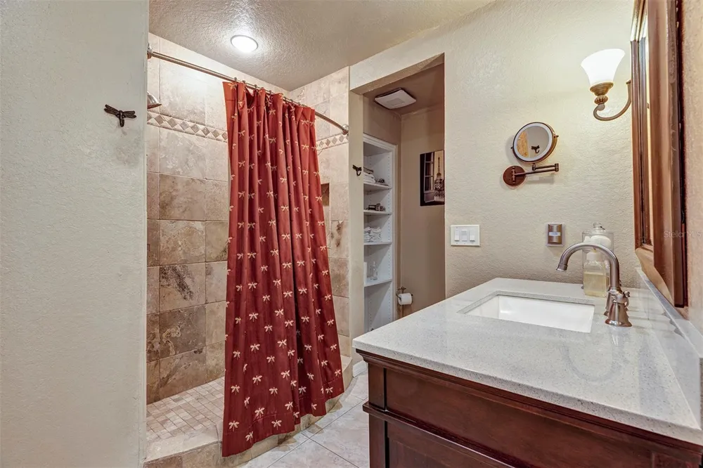 121 CROWN POINT CIRCLE #121 Longwood, FL 32779