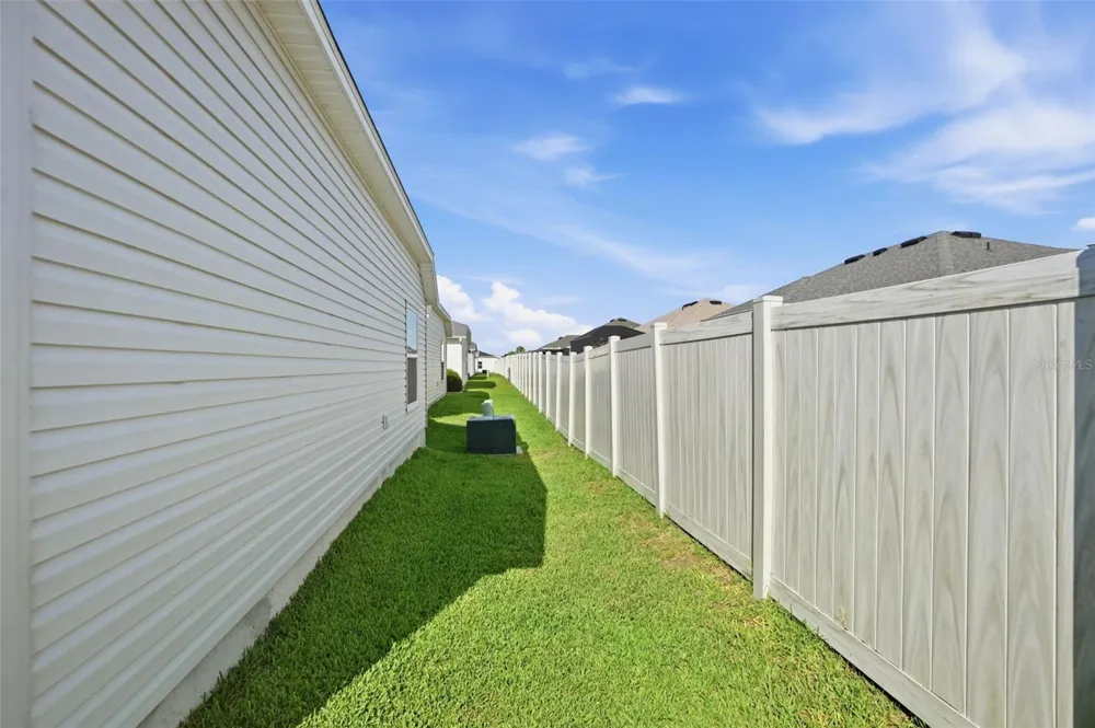 862 SPRING AVENUE The Villages, FL 34762