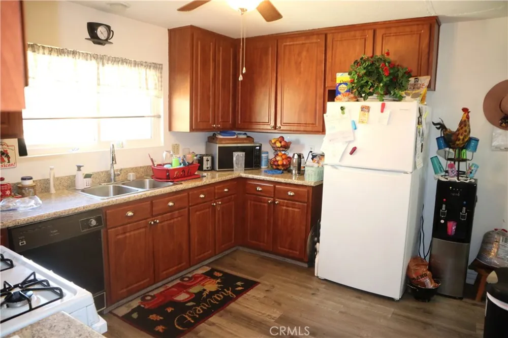 14955 Elizabeth Lake Lake Hughes, CA 93532
