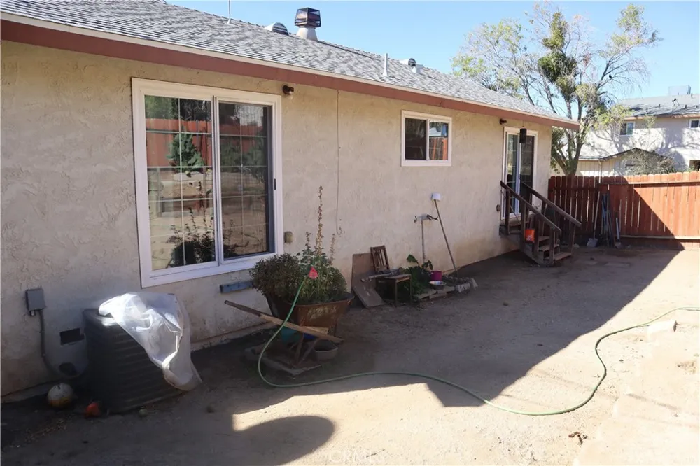14955 Elizabeth Lake Lake Hughes, CA 93532