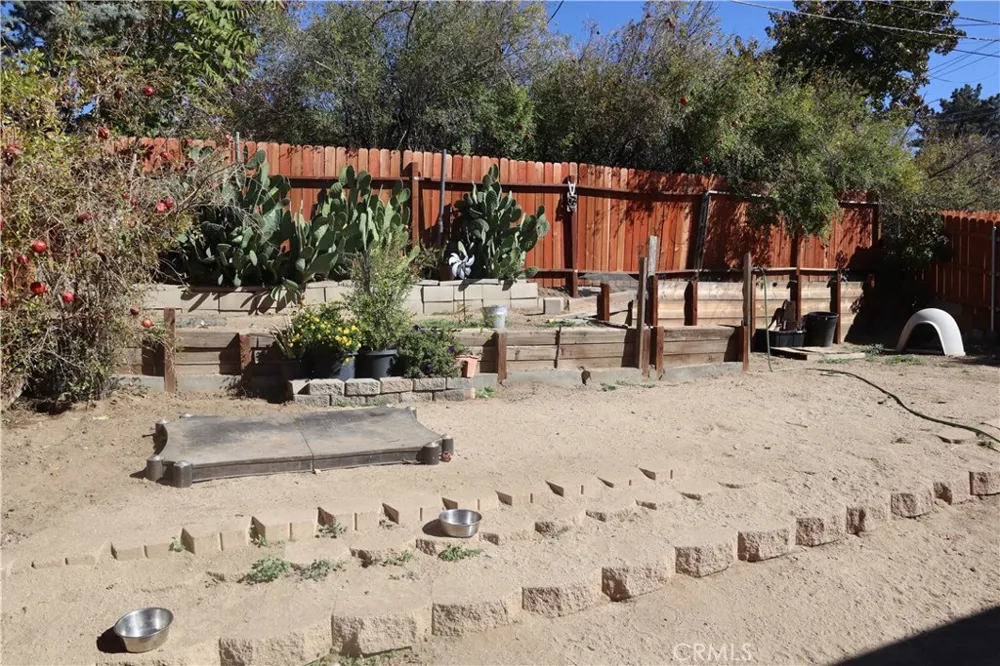 14955 Elizabeth Lake Lake Hughes, CA 93532