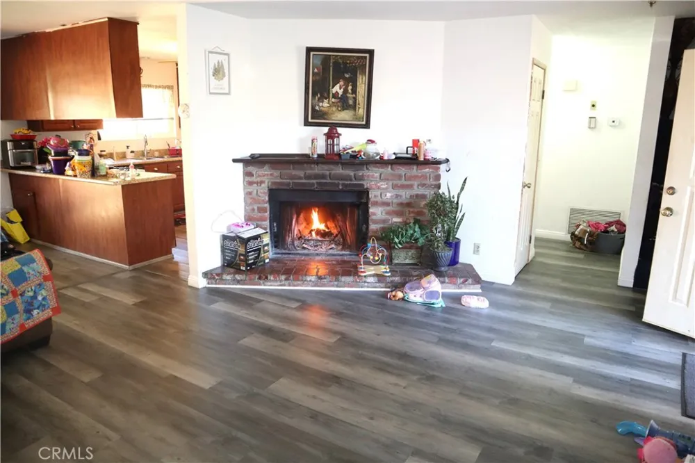 14955 Elizabeth Lake Lake Hughes, CA 93532