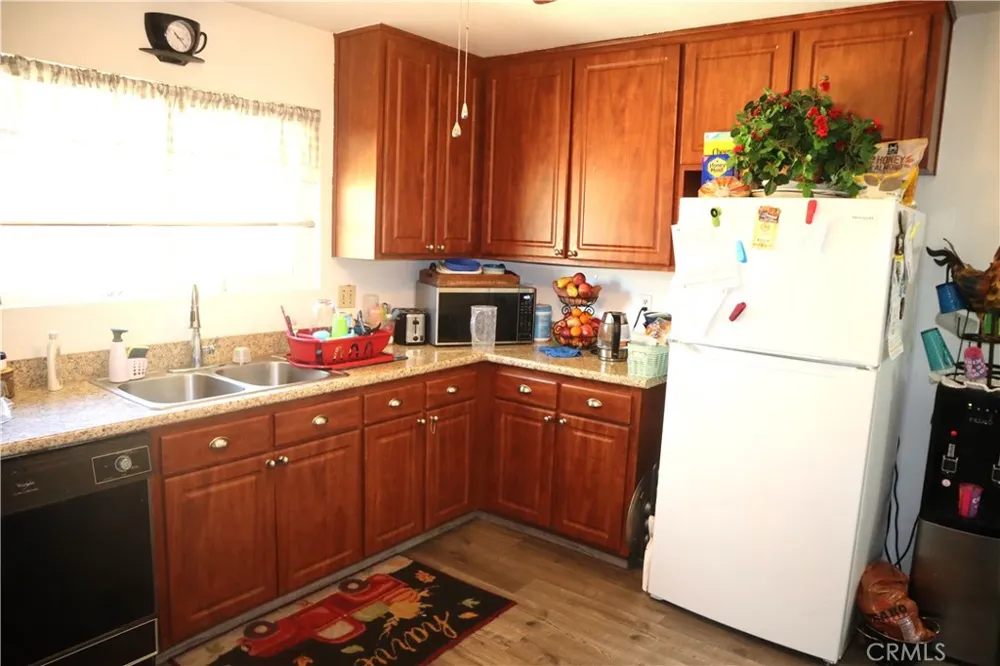 14955 Elizabeth Lake Lake Hughes, CA 93532