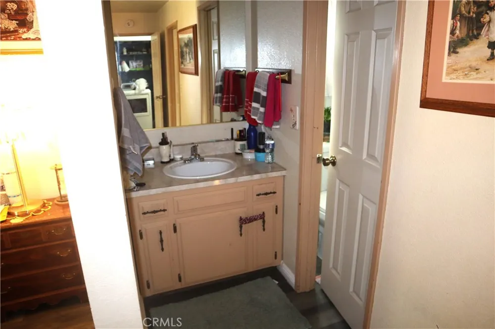 14955 Elizabeth Lake Lake Hughes, CA 93532