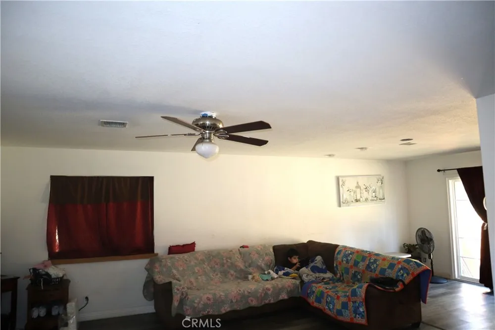 14955 Elizabeth Lake Lake Hughes, CA 93532