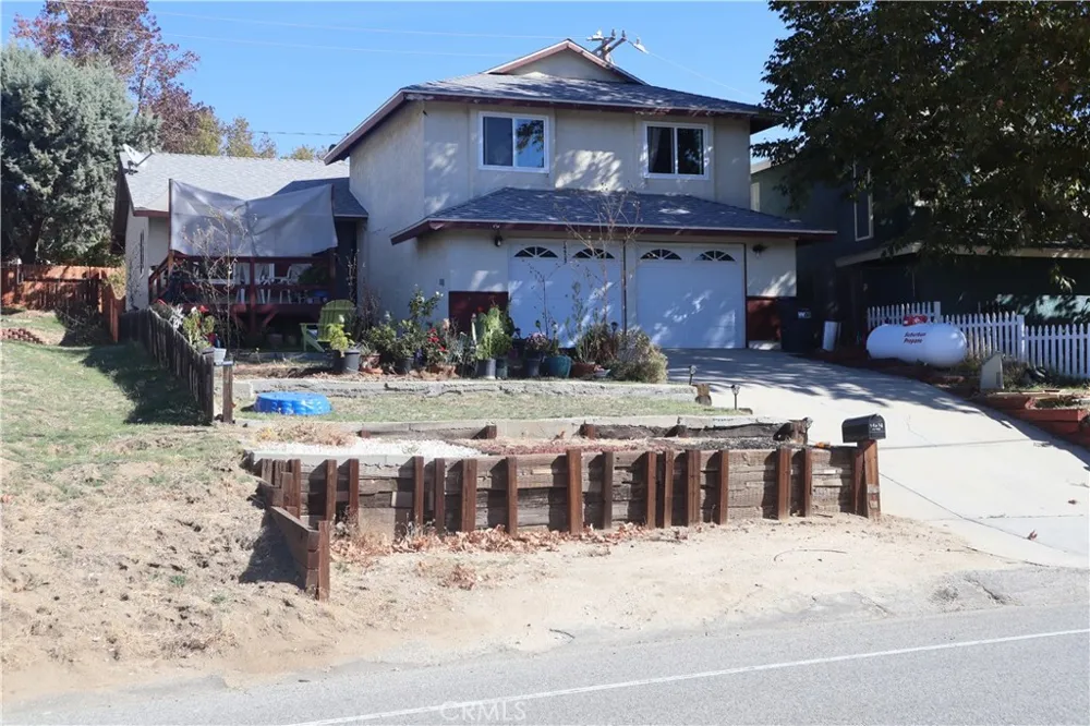14955 Elizabeth Lake Lake Hughes, CA 93532
