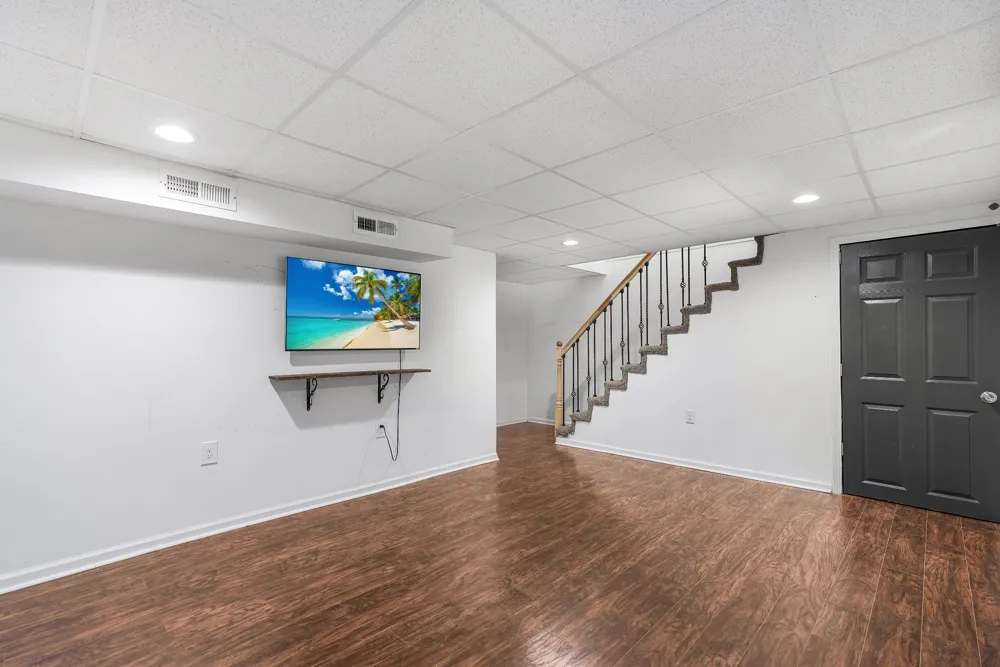 412 Hilltop Dr Clarksville, TN 37040