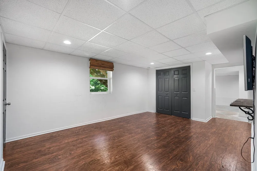 412 Hilltop Dr Clarksville, TN 37040