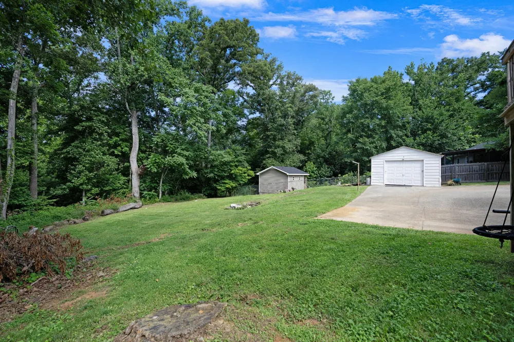 412 Hilltop Dr Clarksville, TN 37040