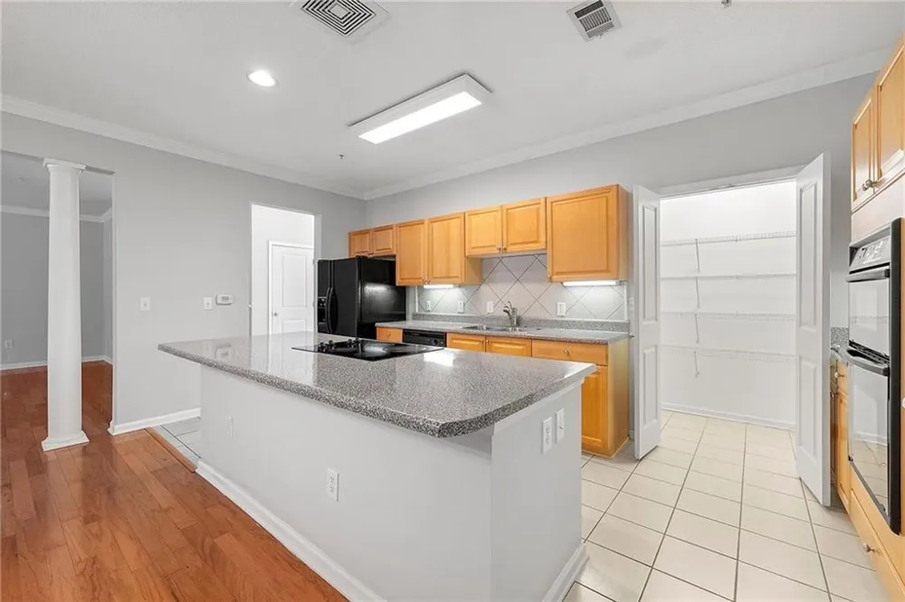 2015 Barrett Lakes Boulevard NW #415 Kennesaw, GA 30144