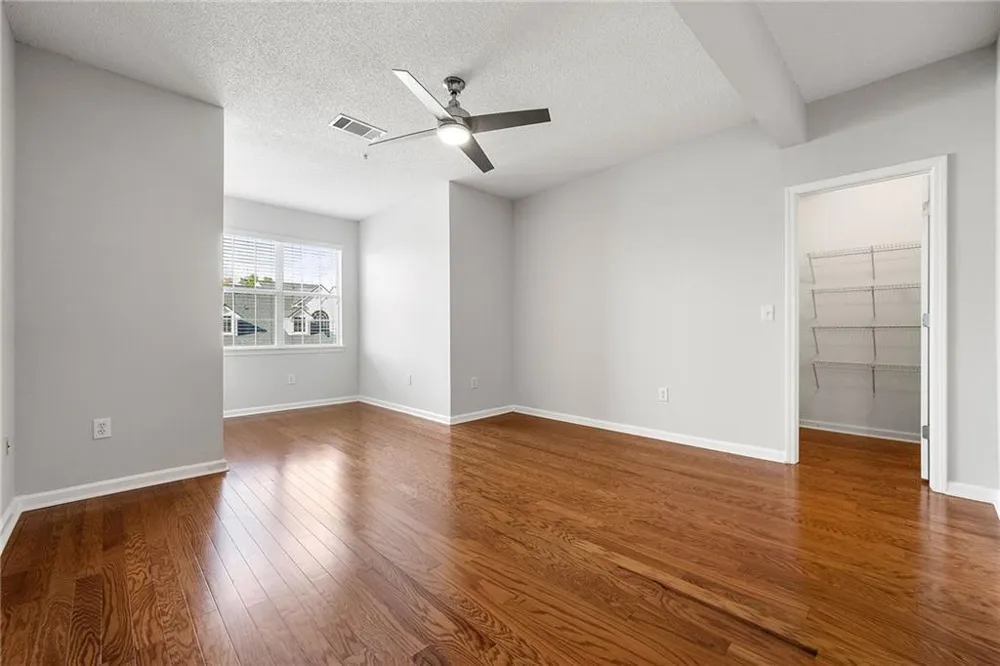 2015 Barrett Lakes Boulevard NW #415 Kennesaw, GA 30144