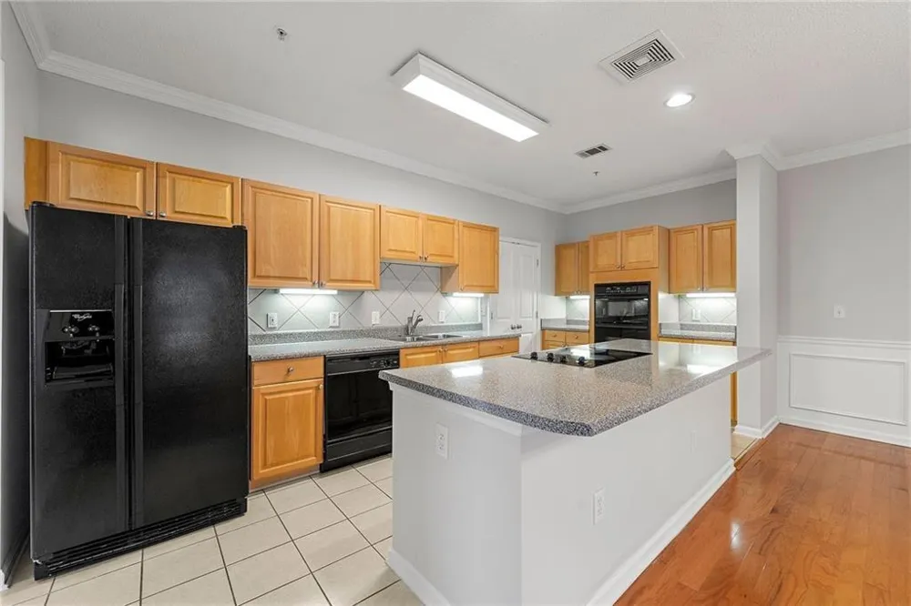 2015 Barrett Lakes Boulevard NW #415 Kennesaw, GA 30144