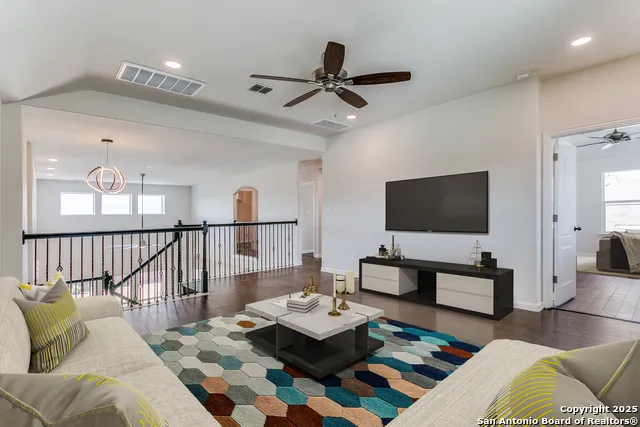 7823 Bluebird Haven Selma, TX 78154
