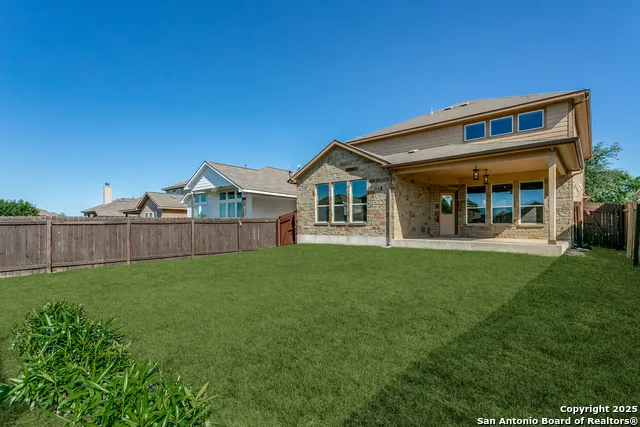 7823 Bluebird Haven Selma, TX 78154