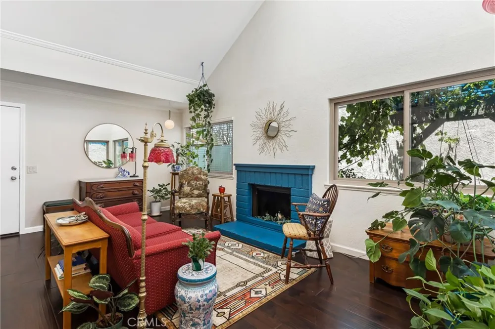 1575 Christopher Redlands, CA 92374