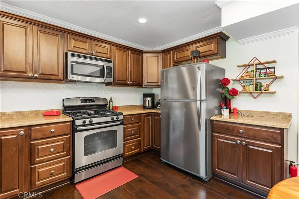 1575 Christopher Redlands, CA 92374