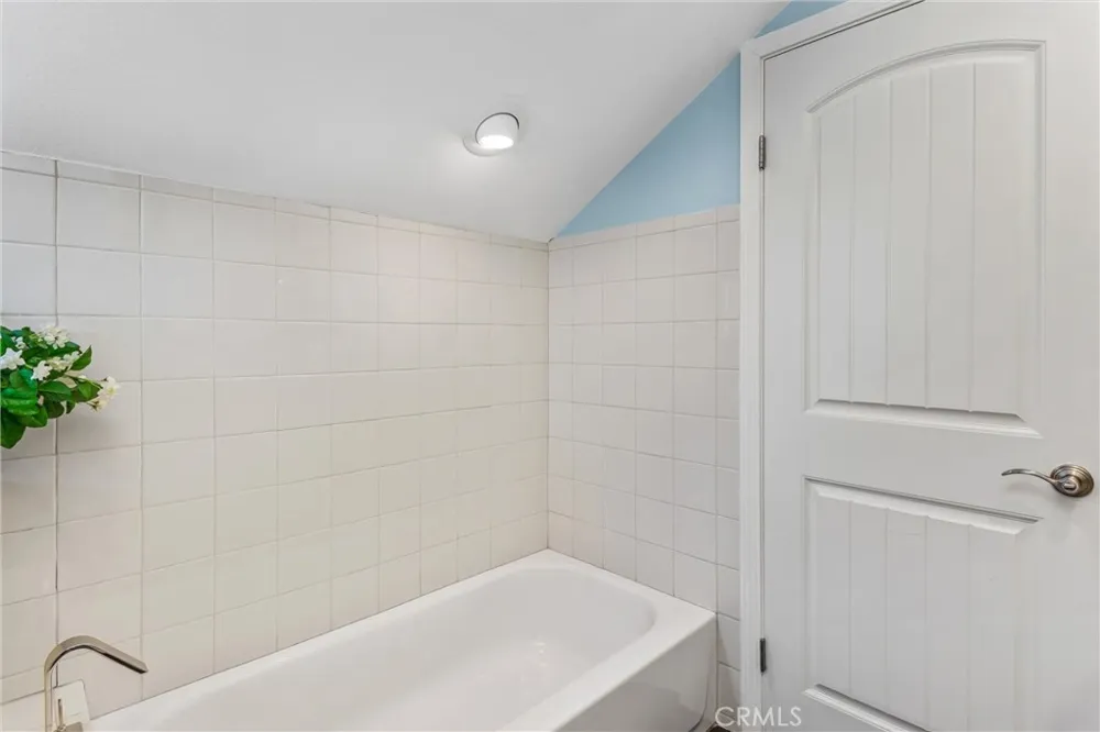1575 Christopher Redlands, CA 92374