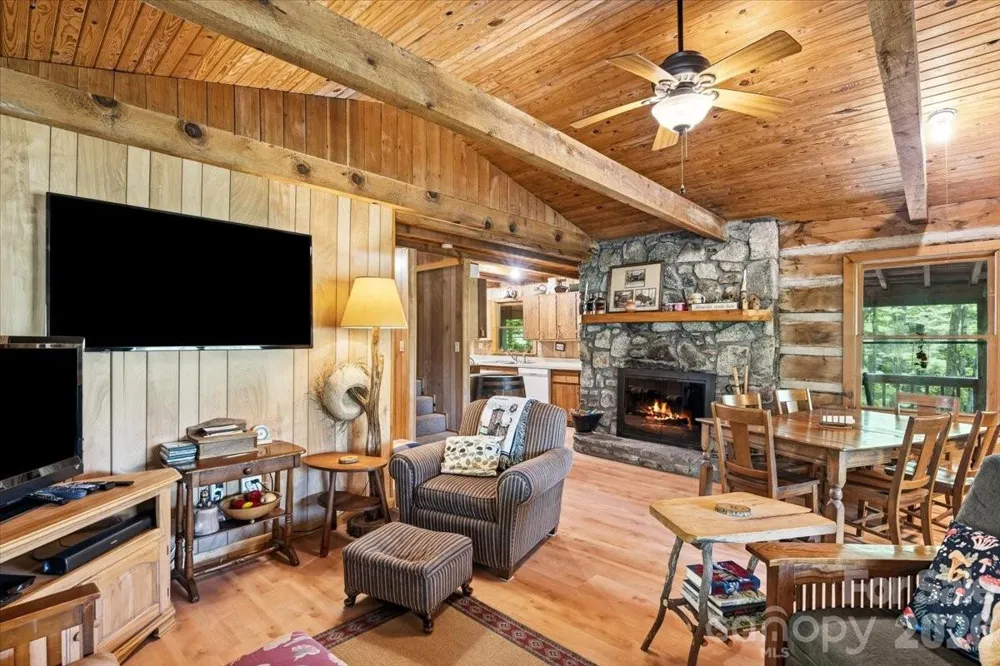 524 McDaris Loop Drive #179/180 Mars Hill, NC 28754