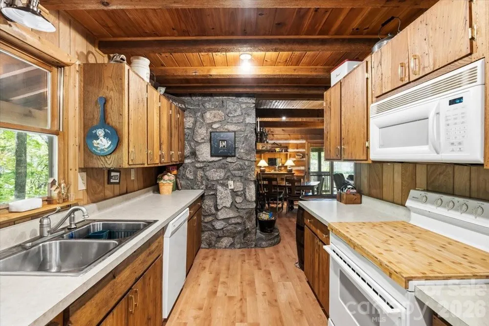 524 McDaris Loop Drive #179/180 Mars Hill, NC 28754