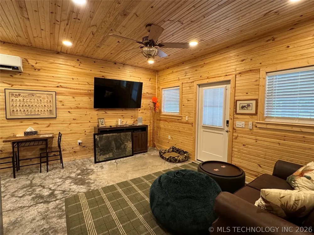 20862 E 1160 ROAD Keota, OK 74941