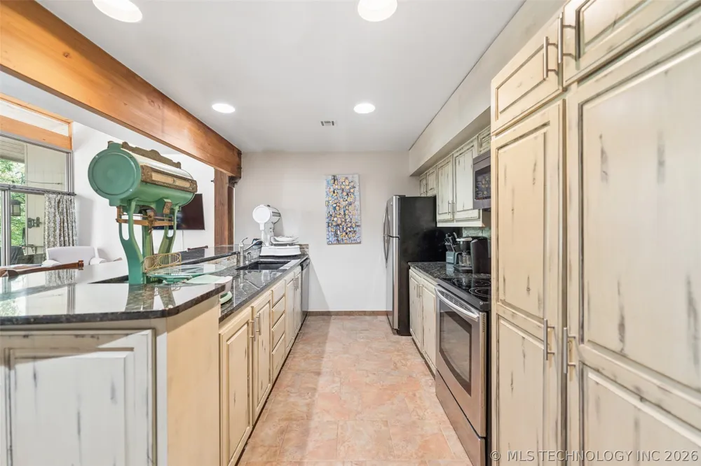 29898 S 566 #214B Afton, OK 74331
