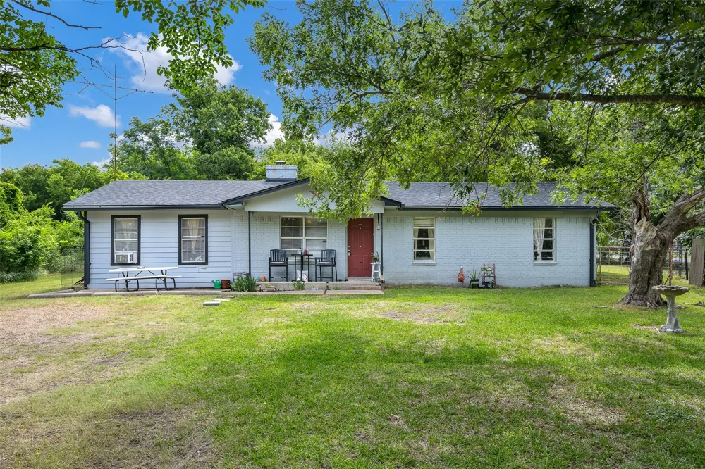 101 Smackover Kemp, TX 75143