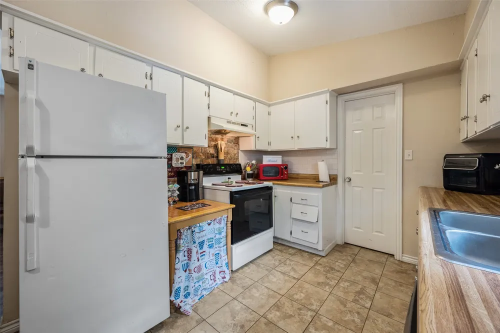 101 Smackover Kemp, TX 75143