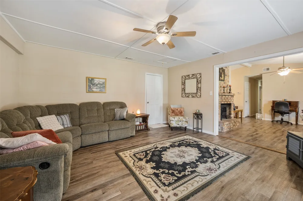 101 Smackover Kemp, TX 75143
