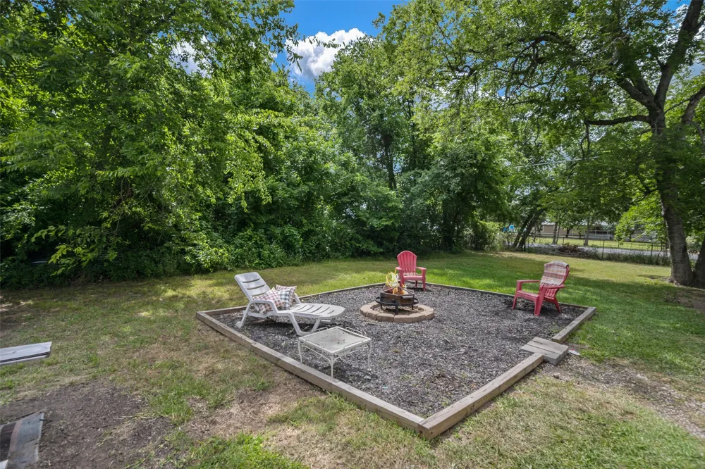 101 Smackover Kemp, TX 75143