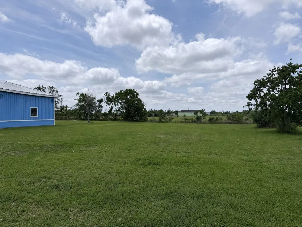5 Bastrop Street Angleton, TX 77515