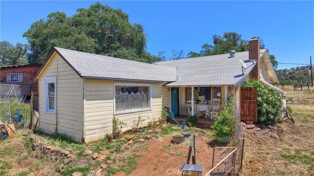 2099 Old Hwy Catheys Valley, CA 95306