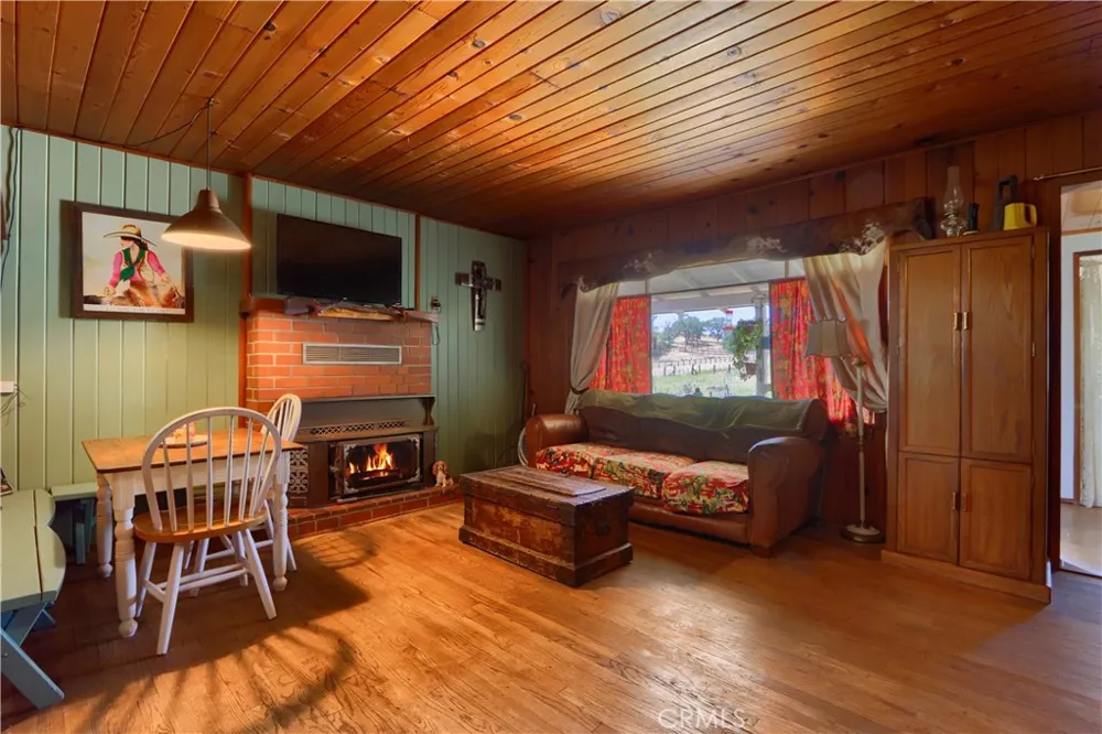2099 Old Hwy Catheys Valley, CA 95306