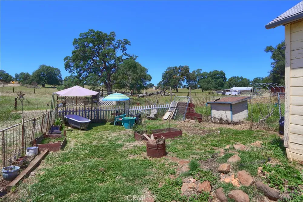 2099 Old Hwy Catheys Valley, CA 95306