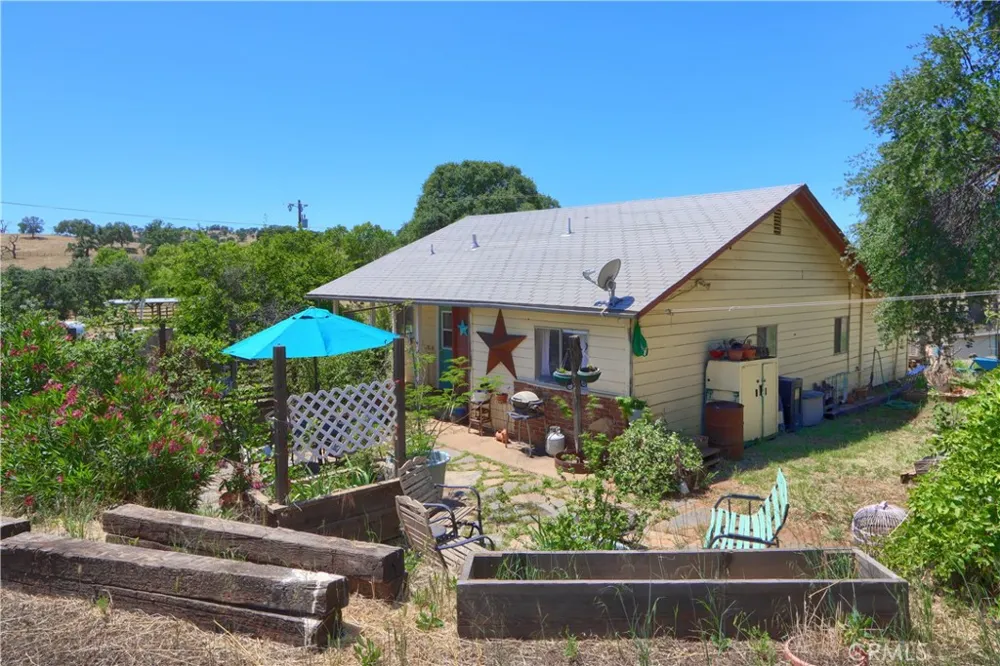 2099 Old Hwy Catheys Valley, CA 95306