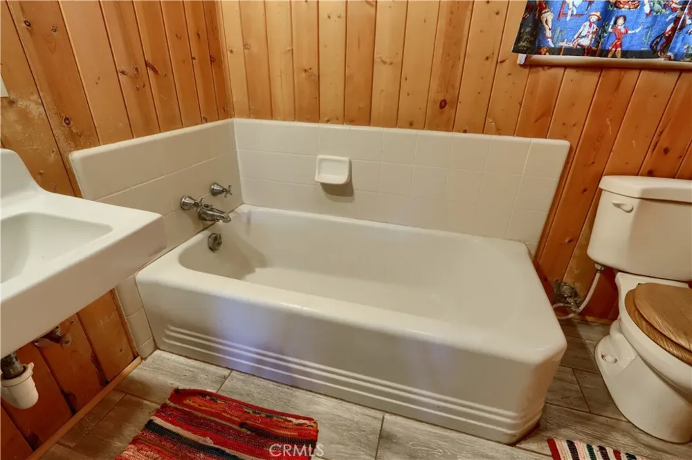 2099 Old Hwy Catheys Valley, CA 95306
