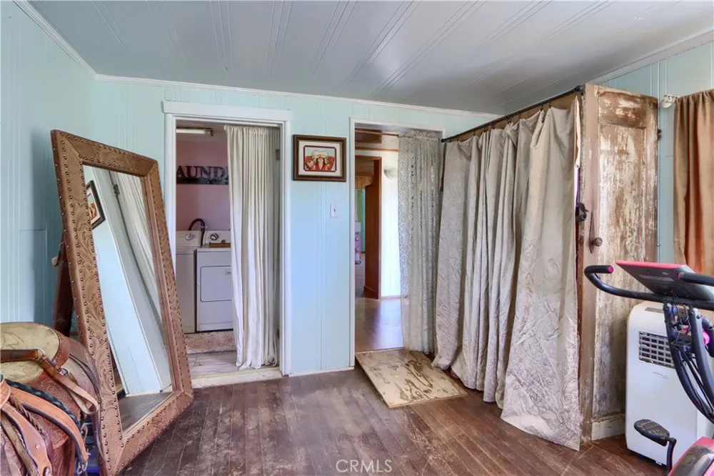 2099 Old Hwy Catheys Valley, CA 95306
