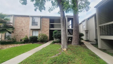 17331 Red Oak Drive #10